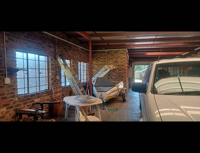 3 BEDROOM HOUSE FOR SALE IN HENLEY ON KLIP